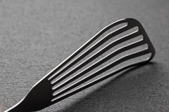 (FIN) Titanium Fish Turner