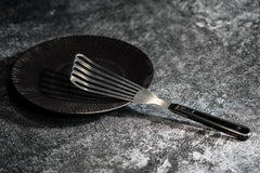 (FIN) Titanium Fish Turner
