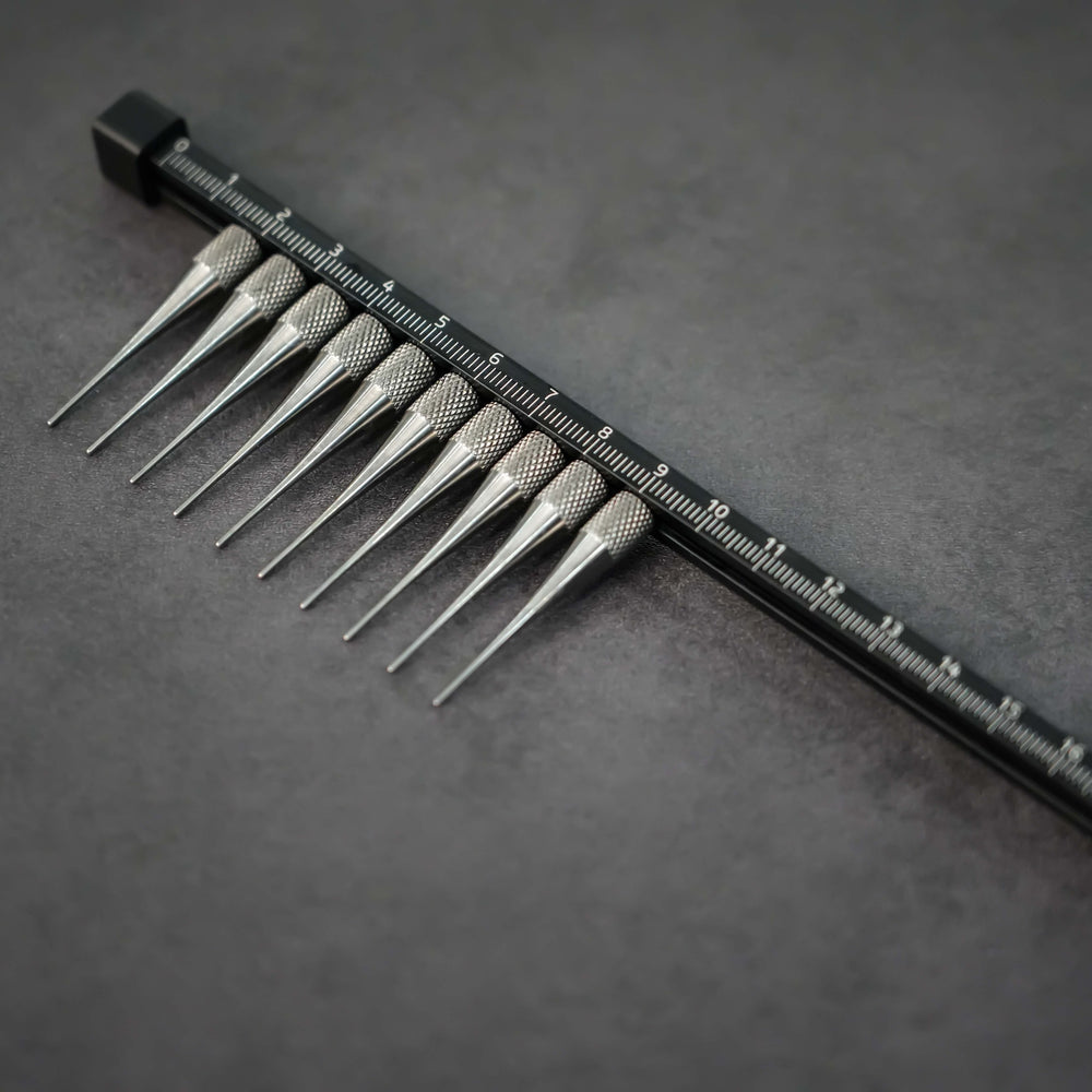 
                      
                        Titanium Glaze Comb (Adjustable)
                      
                    