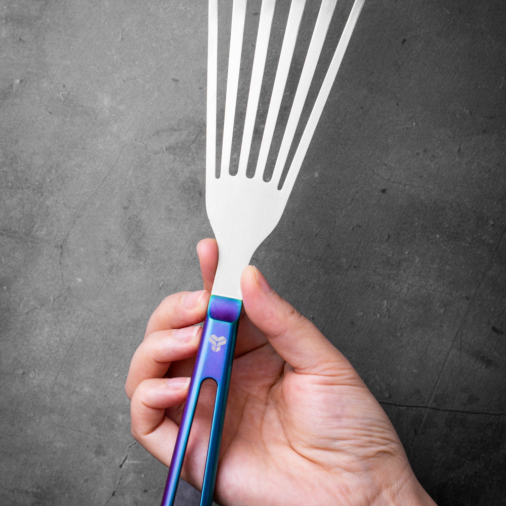 
                      
                        Titanium Fish Spatula
                      
                    