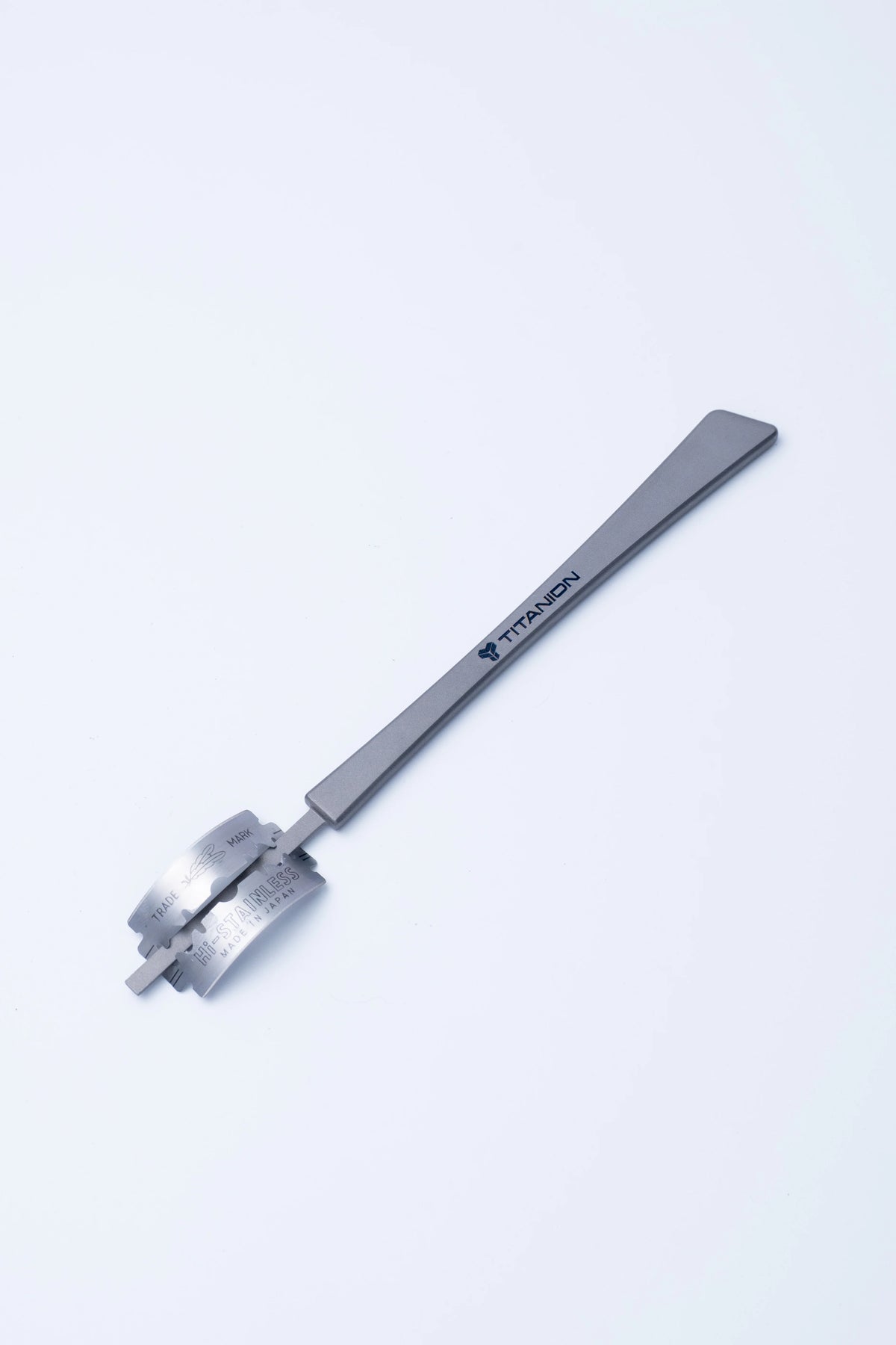 (RAZ) Titanium Bread Lame